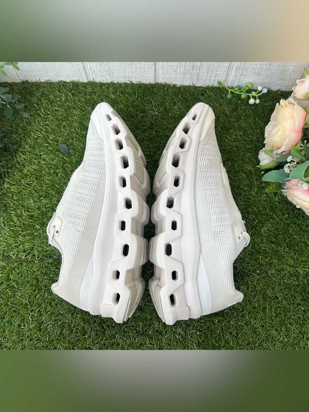 On Running Cloudmonster Void women Sneakers —White | White Sz 6 gently used
$170 - Picture 10 of 16